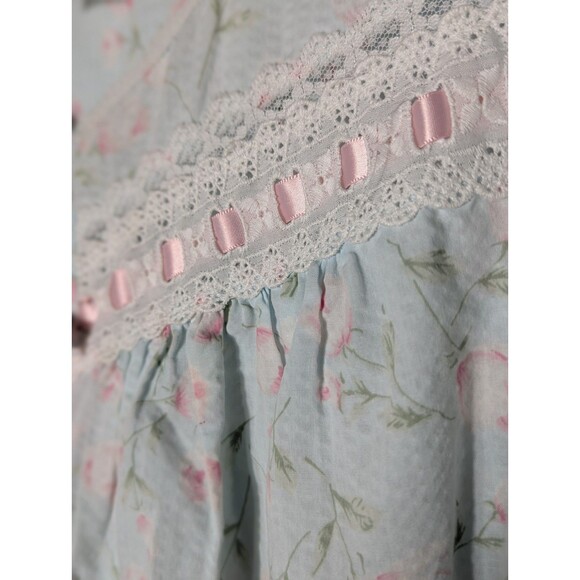VTG Carriage Court Nightgown & House Robe 2X Blue Pink Floral Eyelet Lace Ribbon - Picture 6 of 15